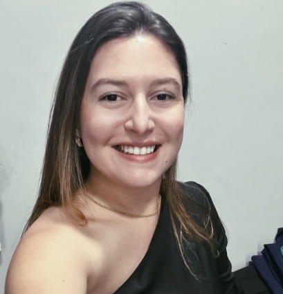 Dhiulia Caroline